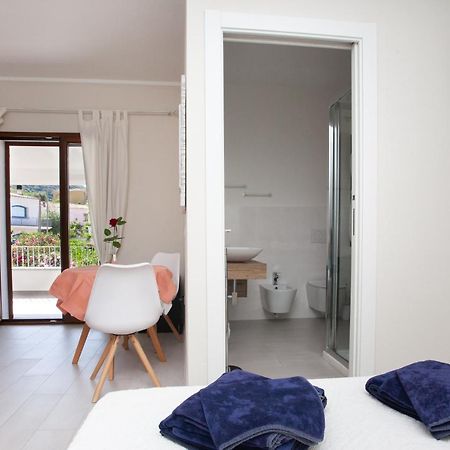 Lu Lioni Rooms San Teodoro  Bagian luar foto