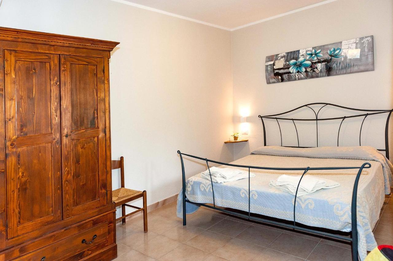 Lu Lioni Rooms San Teodoro  Bagian luar foto