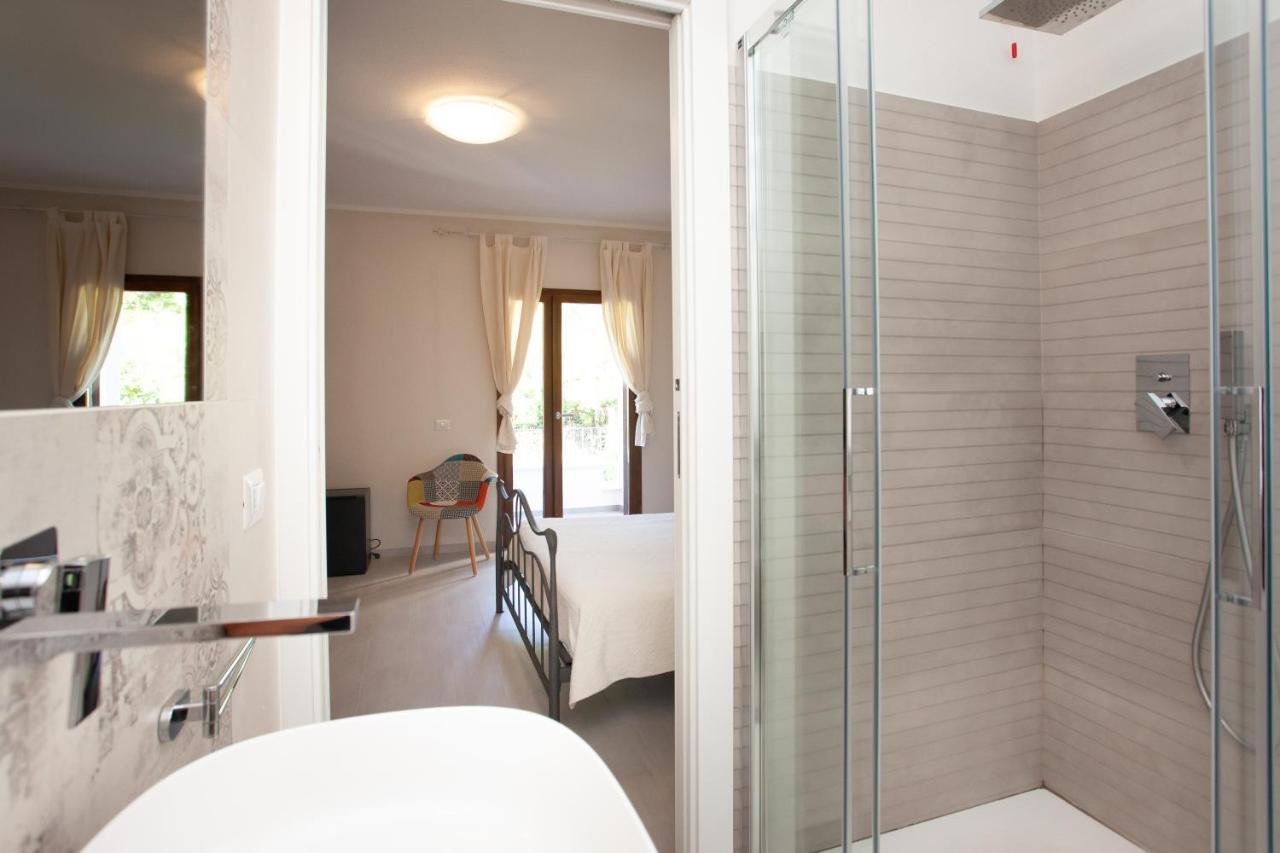Lu Lioni Rooms San Teodoro  Bagian luar foto