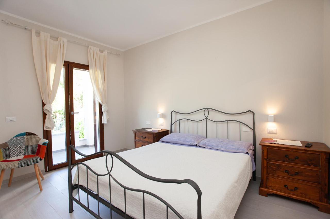 Lu Lioni Rooms San Teodoro  Bagian luar foto