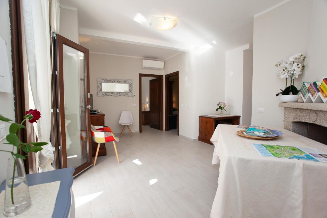 Lu Lioni Rooms San Teodoro  Bagian luar foto