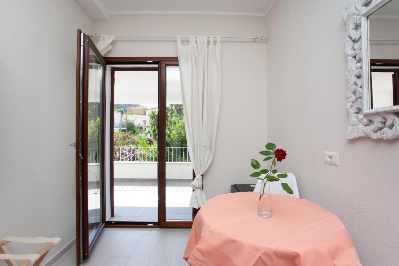 Lu Lioni Rooms San Teodoro  Bagian luar foto