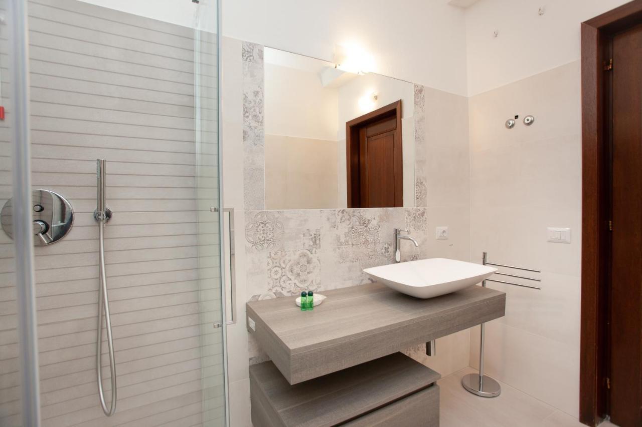 Lu Lioni Rooms San Teodoro  Bagian luar foto