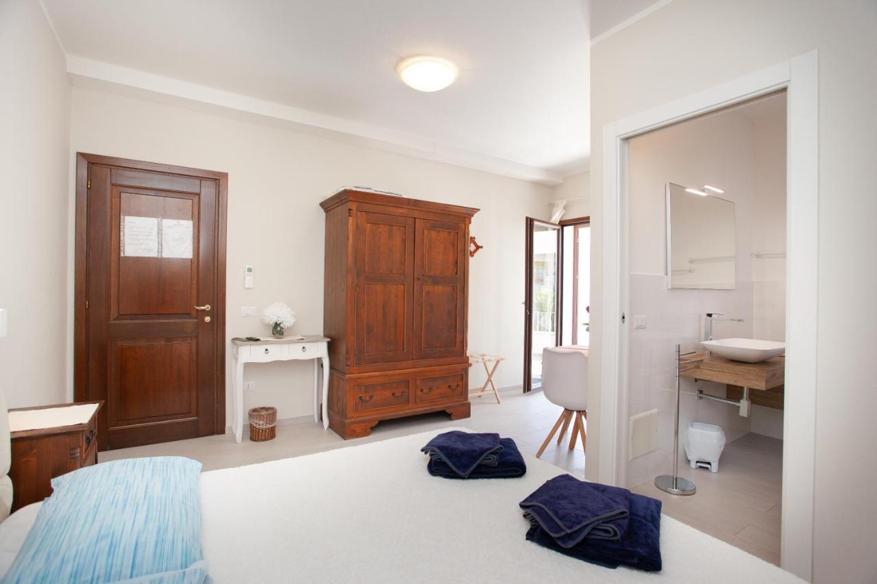 Lu Lioni Rooms San Teodoro  Bagian luar foto